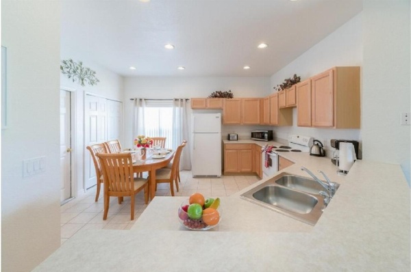 Three-Bedroom Pool Home Kissimmee image 16